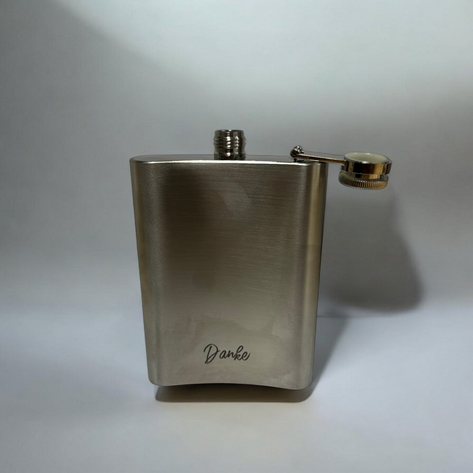 Personalisierter Flachmann mit Gravur 237 ml 8 oz Edelstahl individuell Name oder Anlass